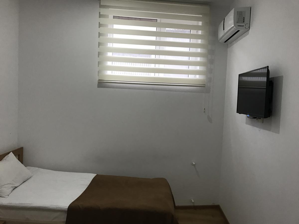 Hotel Marseille Батуми Екстериор снимка